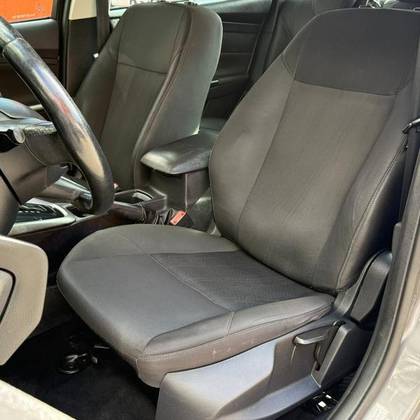 FORD FOCUS 2.0 SE PLUS 16V FLEX 4P POWERSHIFT